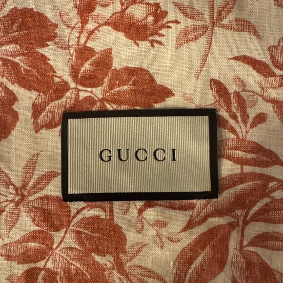 Gucci Mickey Mouse Bucket Bag with Authentic Bag for Storing - NWT - Picture 10 of 10